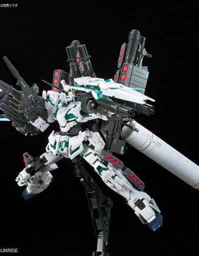 RG 1/144 Full Armor Unicorn Gundam firing