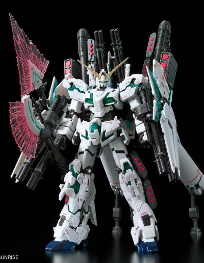 RG 1/144 Full Armor Unicorn Gundam standing