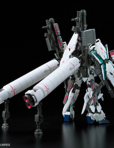 RG 1/144 Full Armor Unicorn Gundam back